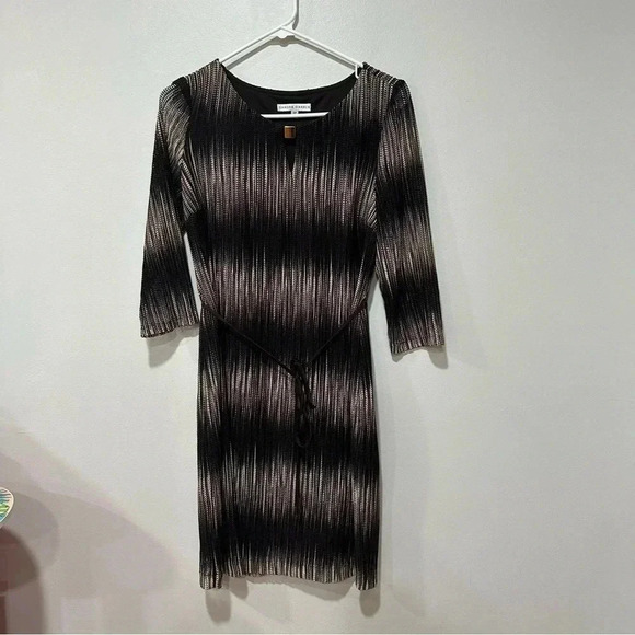 Sandra Darren dress 12p - Picture 3 of 10